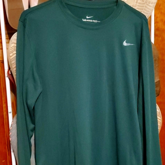 Men's small Nike Long Sleeve Tee Shirt - Picture 1 of 2